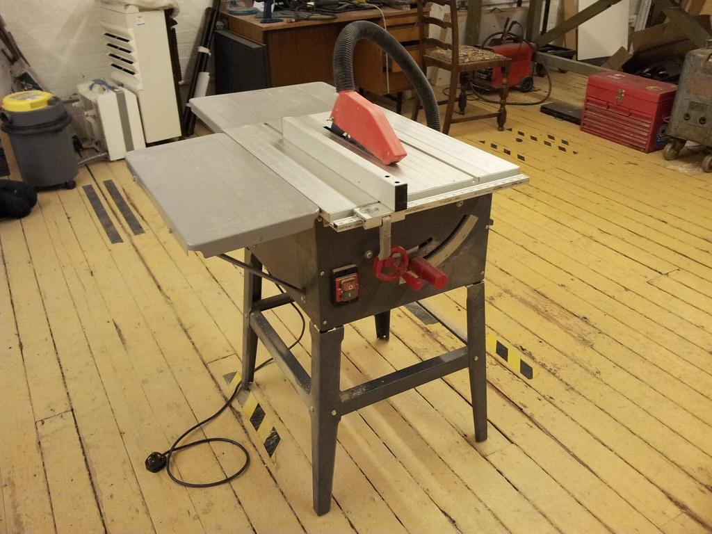 How to Use a Table Saw