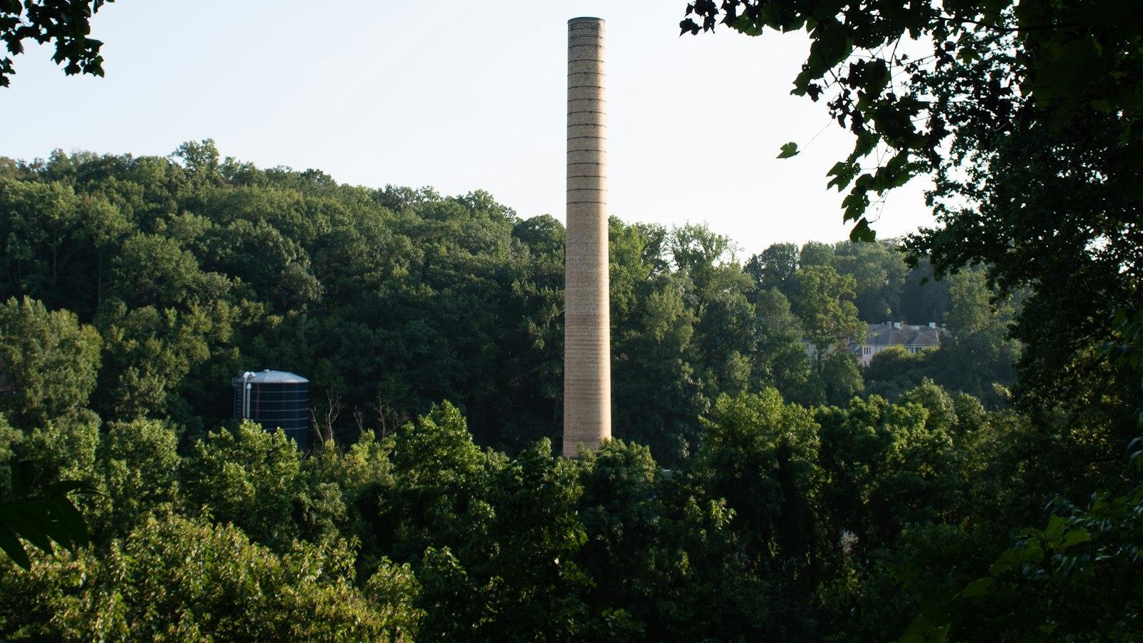 How to Use a Charcoal Chimney